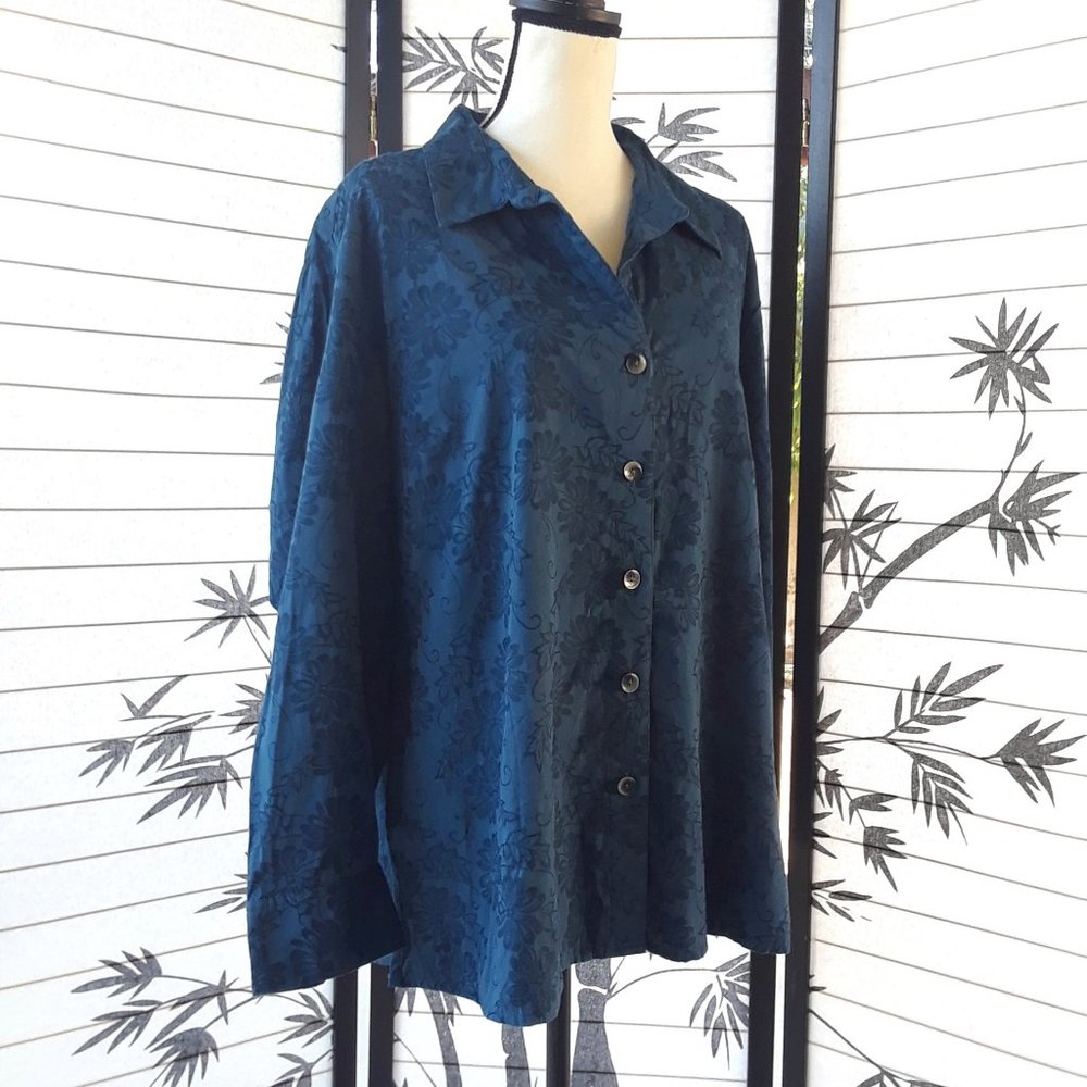 Croft & Barrow Blue Long Sleeved V Neck Shirt - Picture 4 of 15
